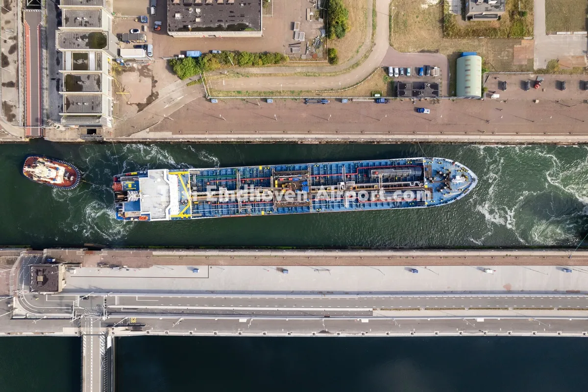 Taxi IJmuiden naar Eindhoven Airport